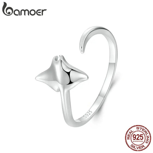 Manta Ray Adjustable Ring